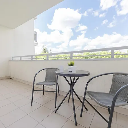 شقة Wyjatkowy Z 3 Sypialniami I Balkonem By Renters *