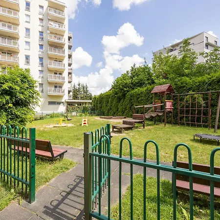 Wyjatkowy Z 3 Sypialniami I Balkonem By Renters Varsó