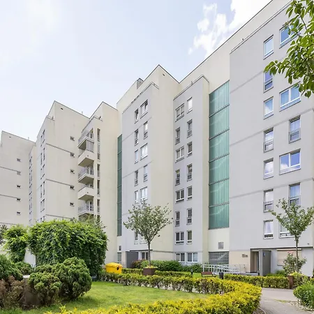 Wyjatkowy Z 3 Sypialniami I Balkonem By Renters Apartment *