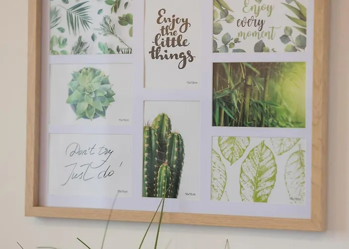 Wyjatkowy Z 3 Sypialniami I Balkonem By Renters Apartment