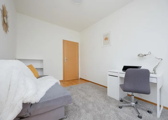 Wyjatkowy Z 3 Sypialniami I Balkonem By Renters Апартаменты *