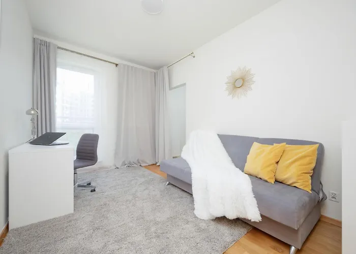 Apartment Wyjatkowy Z 3 Sypialniami I Balkonem By Renters *