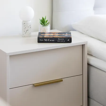 Wyjatkowy Z 3 Sypialniami I Balkonem By Renters